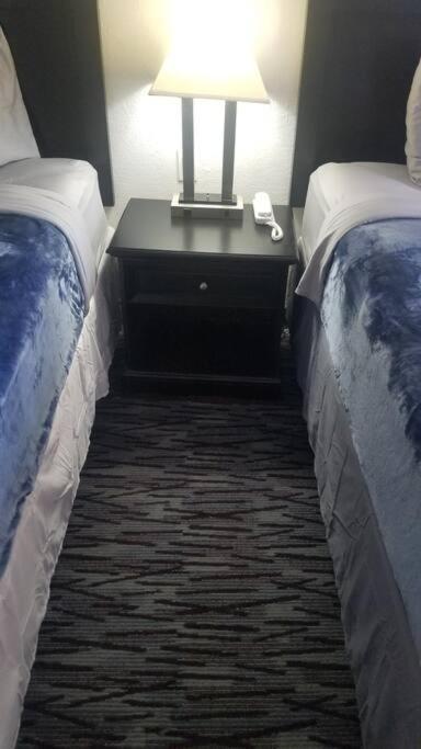 Osu Hotel 2 Queen Beds Hotel Room 132 スティルウォーター エクステリア 写真