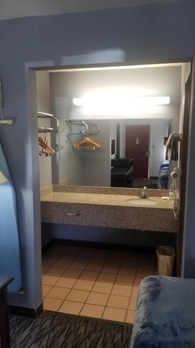 Osu Hotel 2 Queen Beds Hotel Room 132 スティルウォーター エクステリア 写真